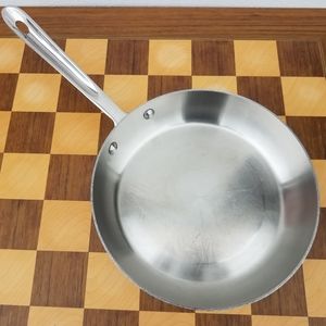 SOLD!All Clad D5 Stainless Steel 9" French Skillet